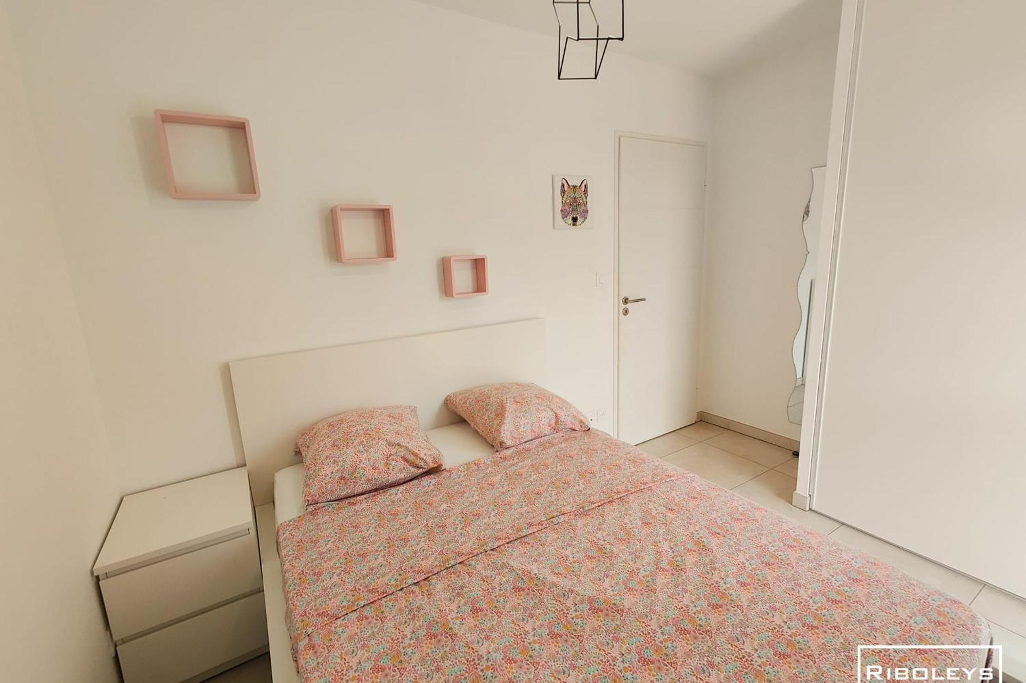 Villa T3 Climatisee En Residence Avec Piscine Виас Экстерьер фото