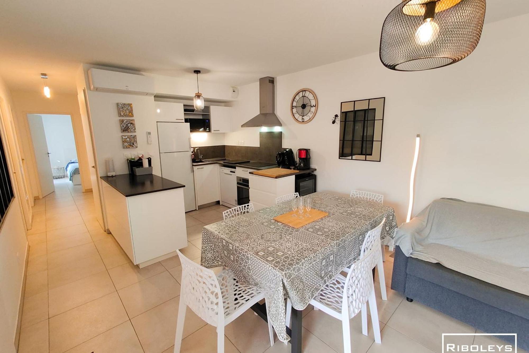 Villa T3 Climatisee En Residence Avec Piscine Виас Экстерьер фото