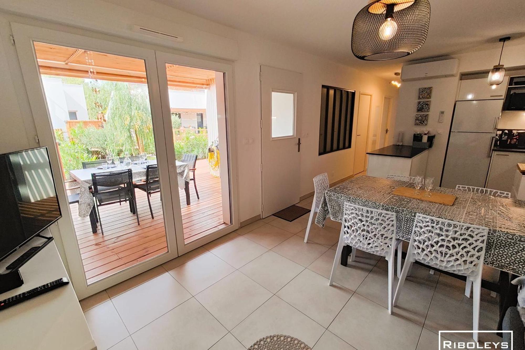 Villa T3 Climatisee En Residence Avec Piscine Виас Экстерьер фото
