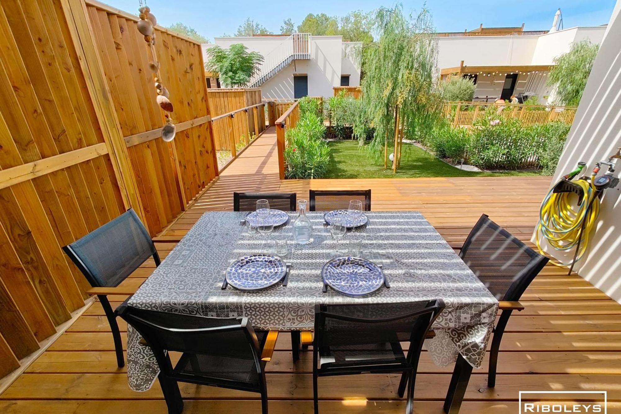 Villa T3 Climatisee En Residence Avec Piscine Виас Экстерьер фото